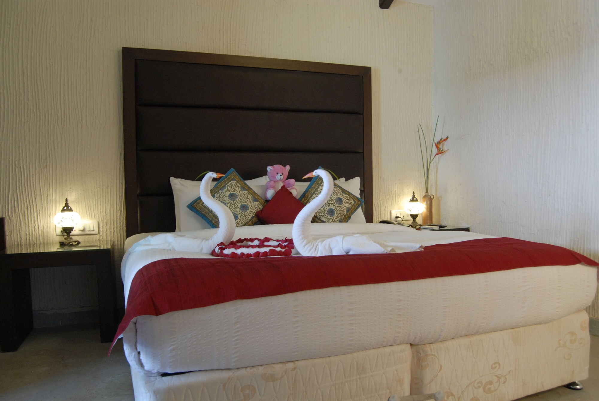 19 Belo Cabana,Gaura Vaddo, Bardez, Behind Kerkar Art Gallery, Calangute, Goa 403516,3 star