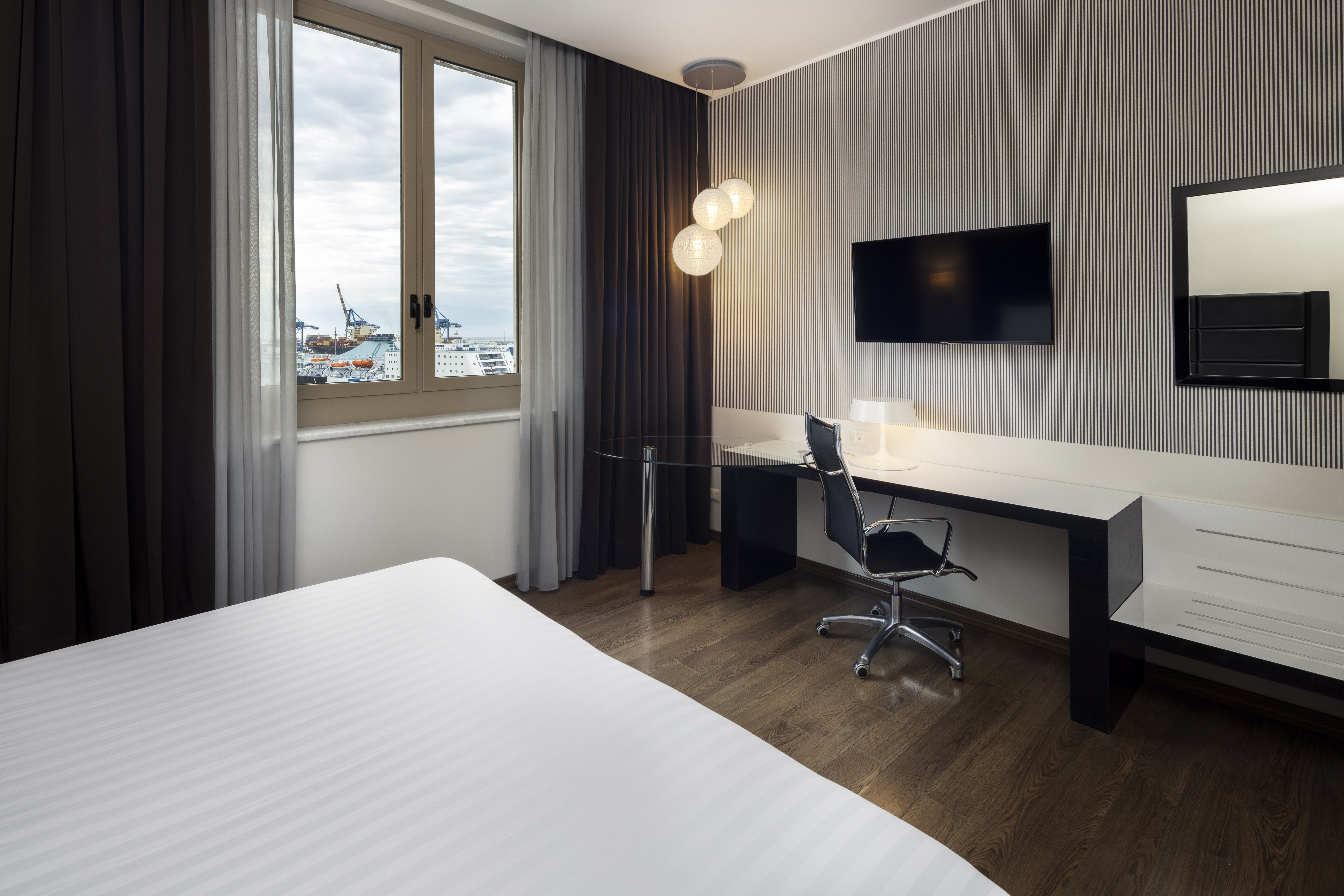 holiday inn genoa city by ihg