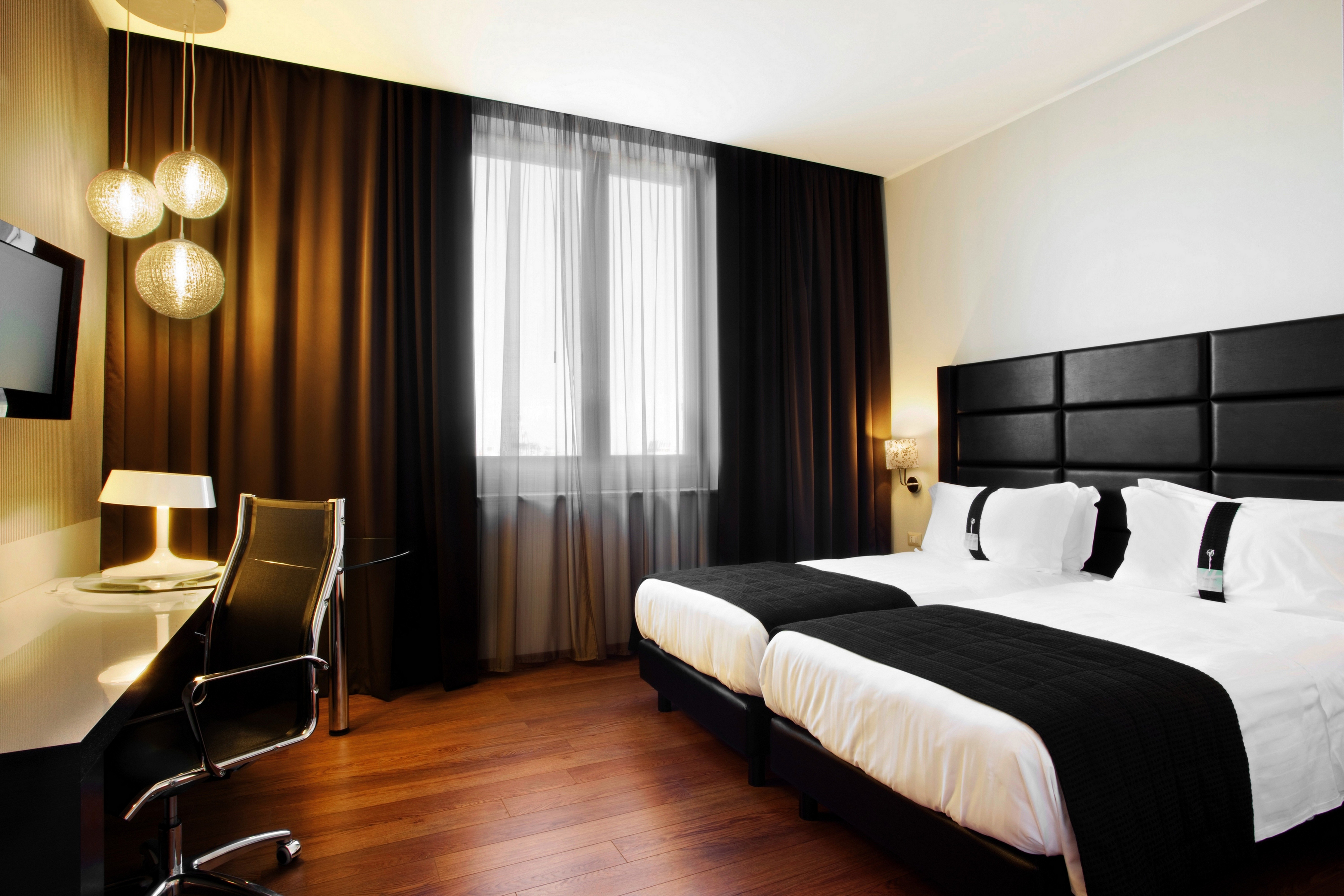 holiday inn genoa city by ihg
