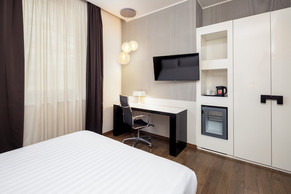 holiday inn genoa city by ihg