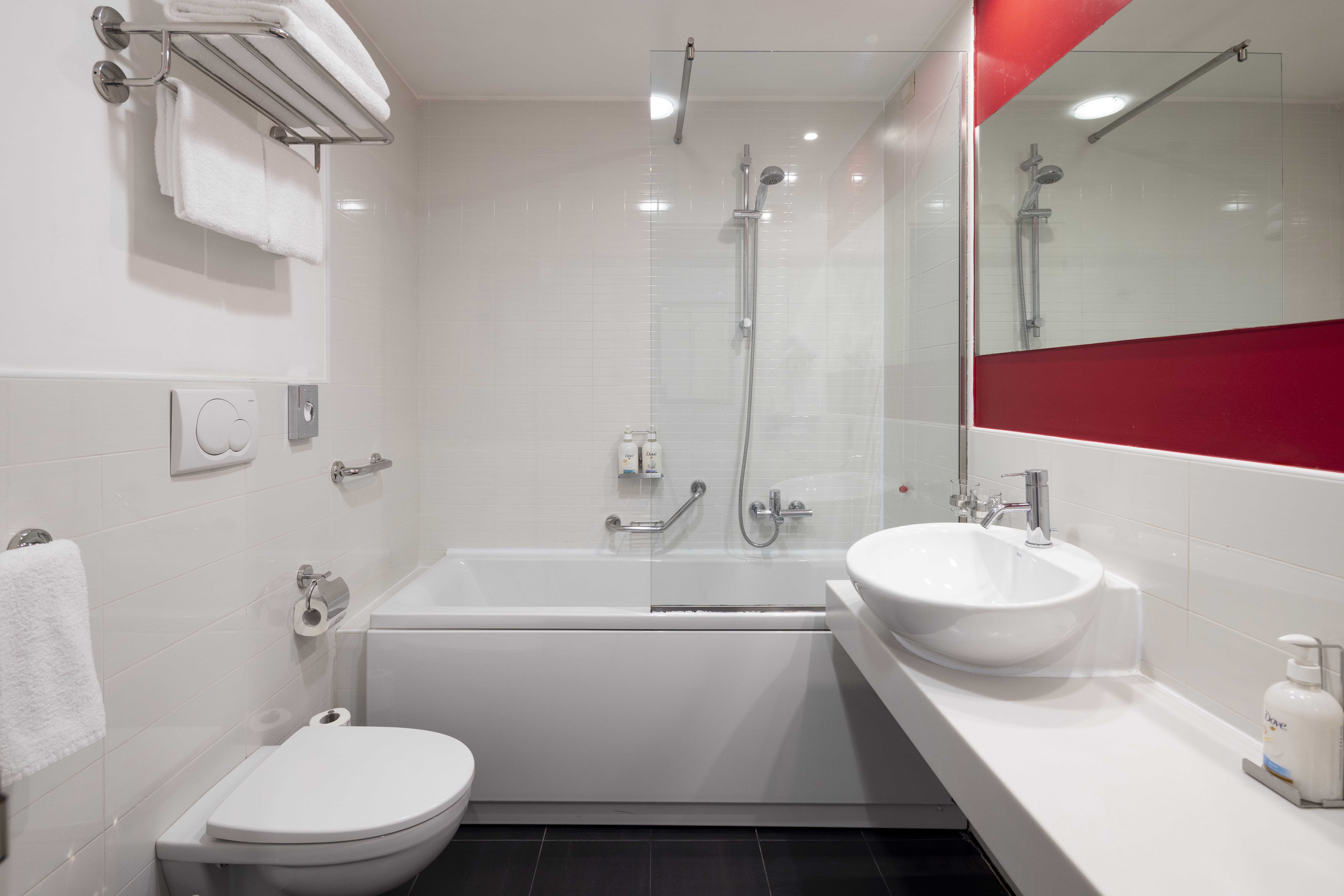 holiday inn genoa city by ihg