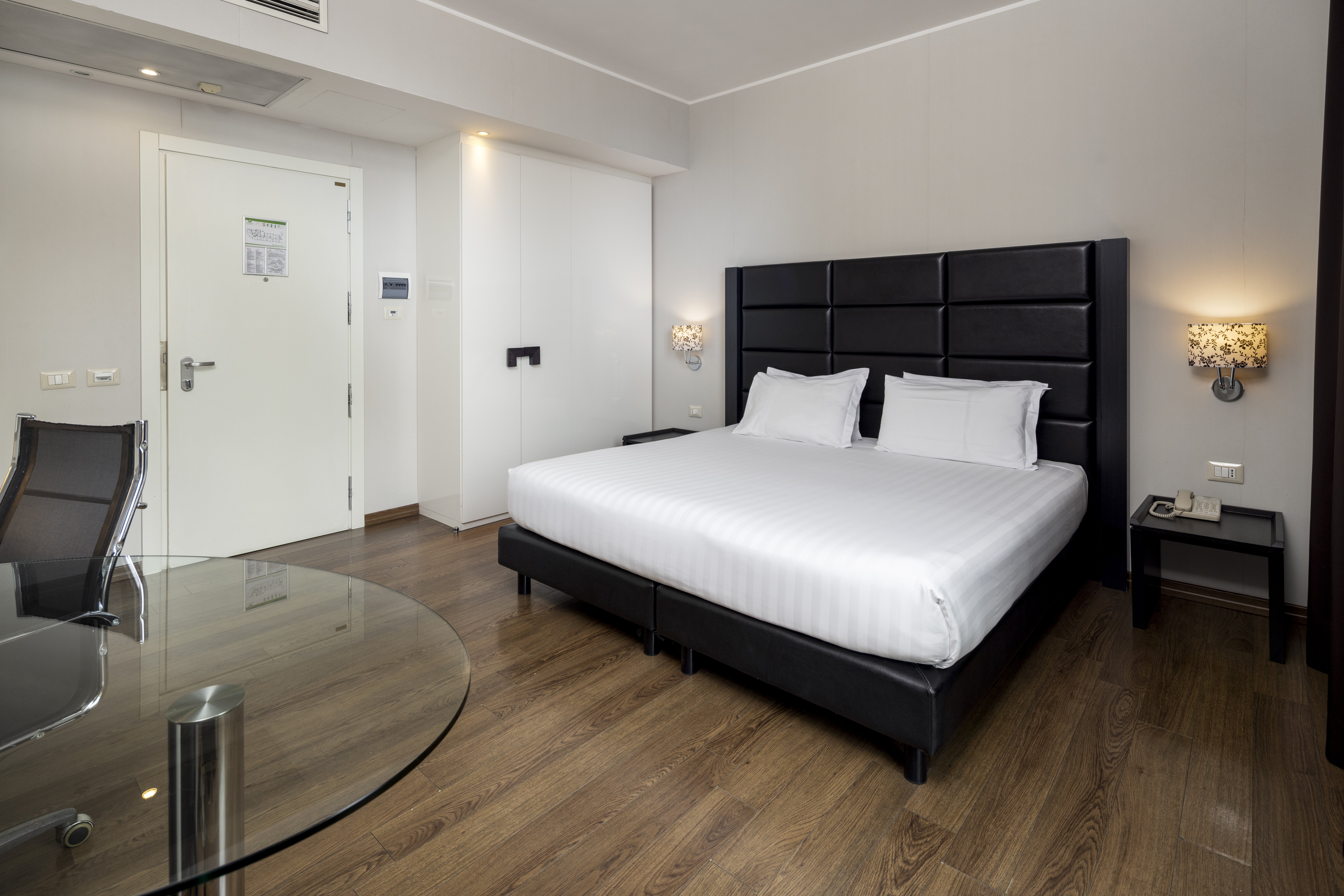 holiday inn genoa city by ihg