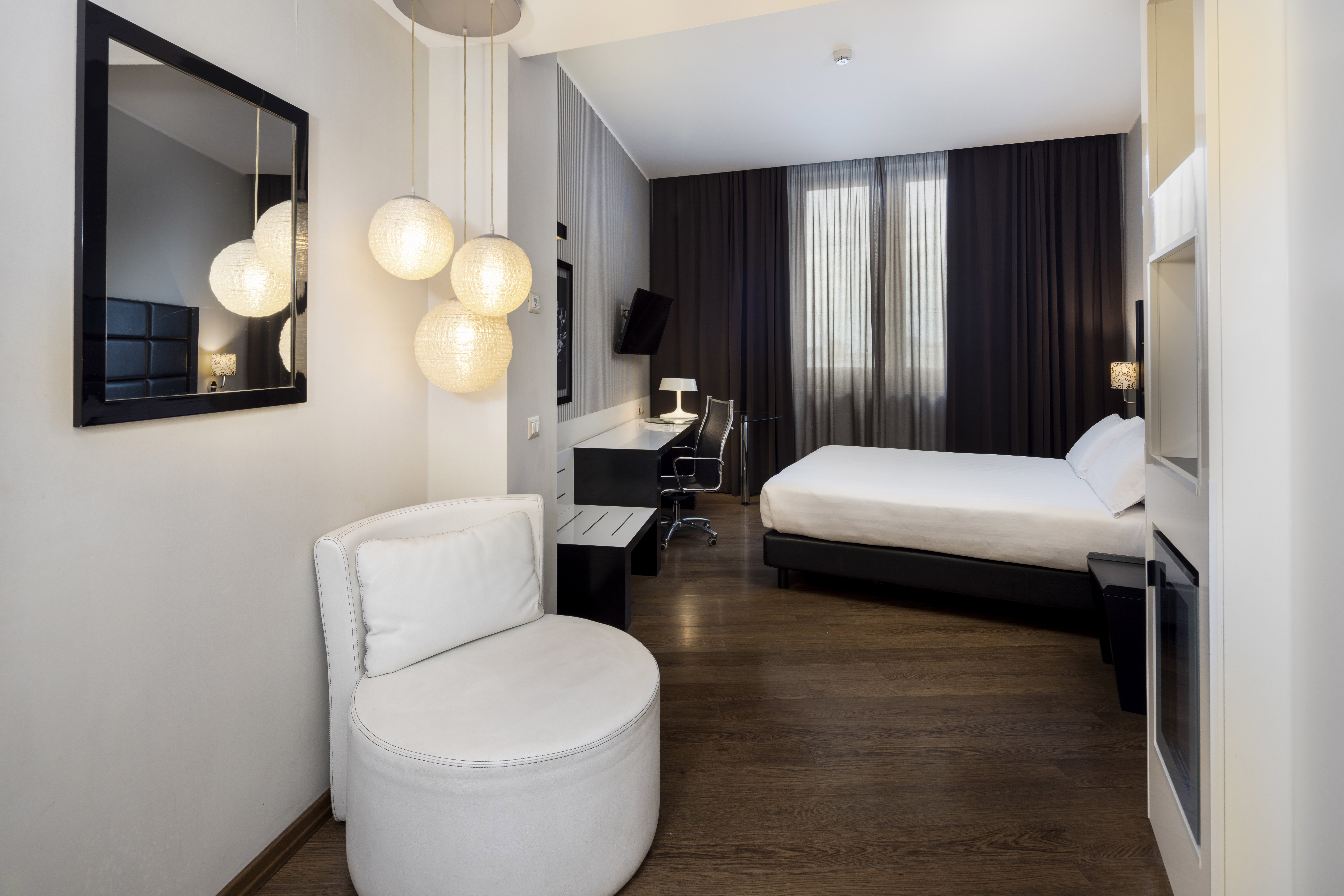 holiday inn genoa city by ihg