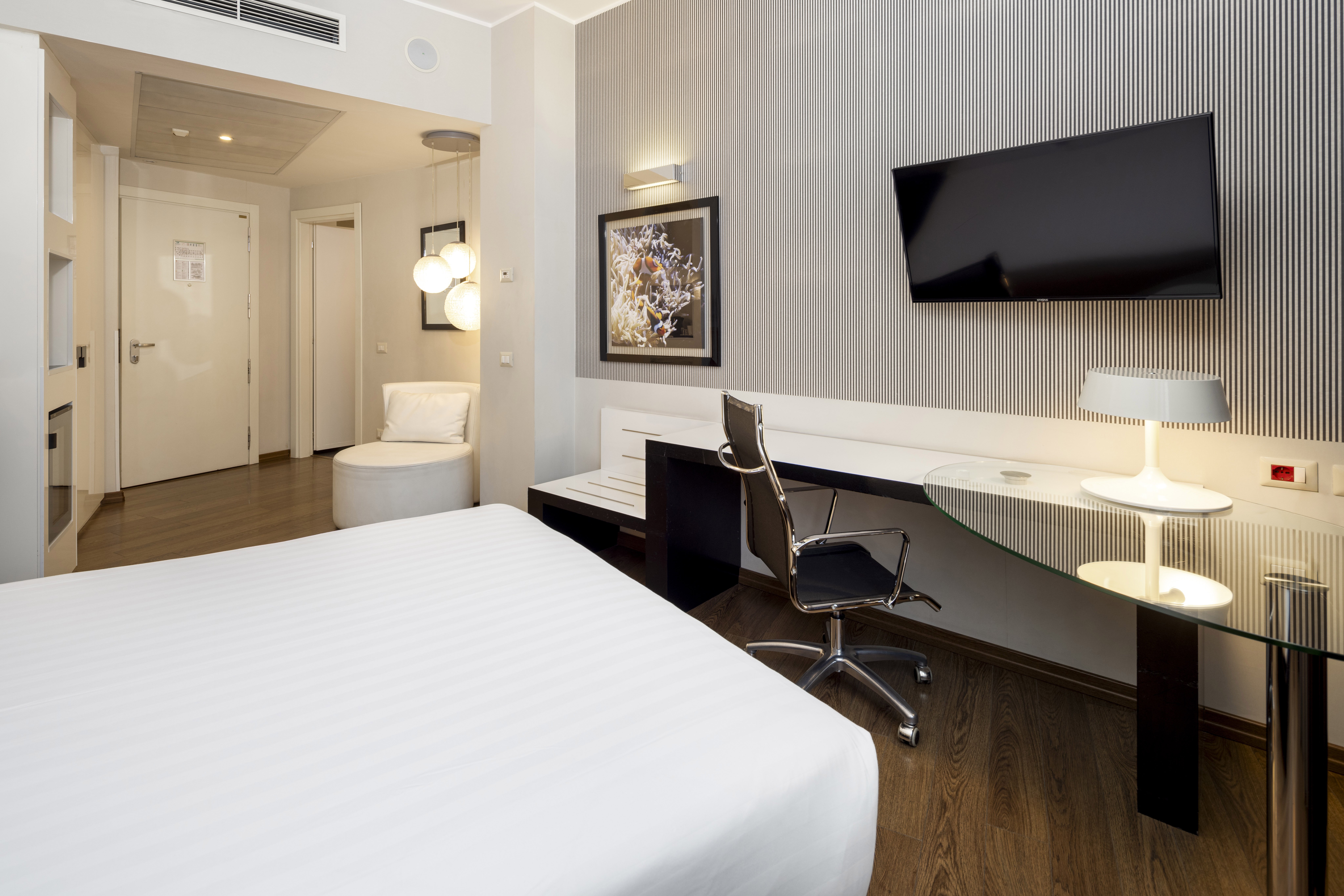 holiday inn genoa city by ihg