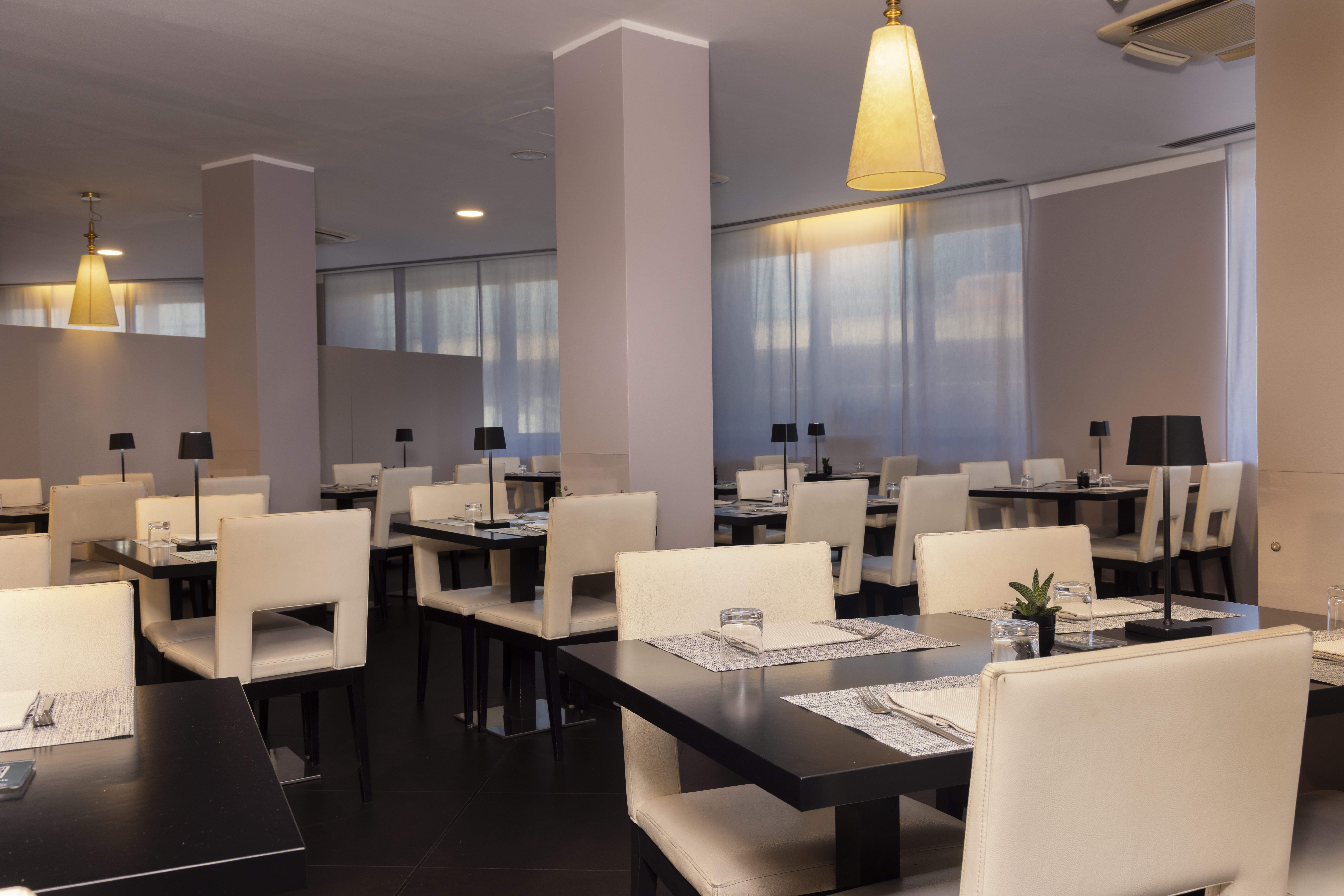holiday inn genoa city by ihg