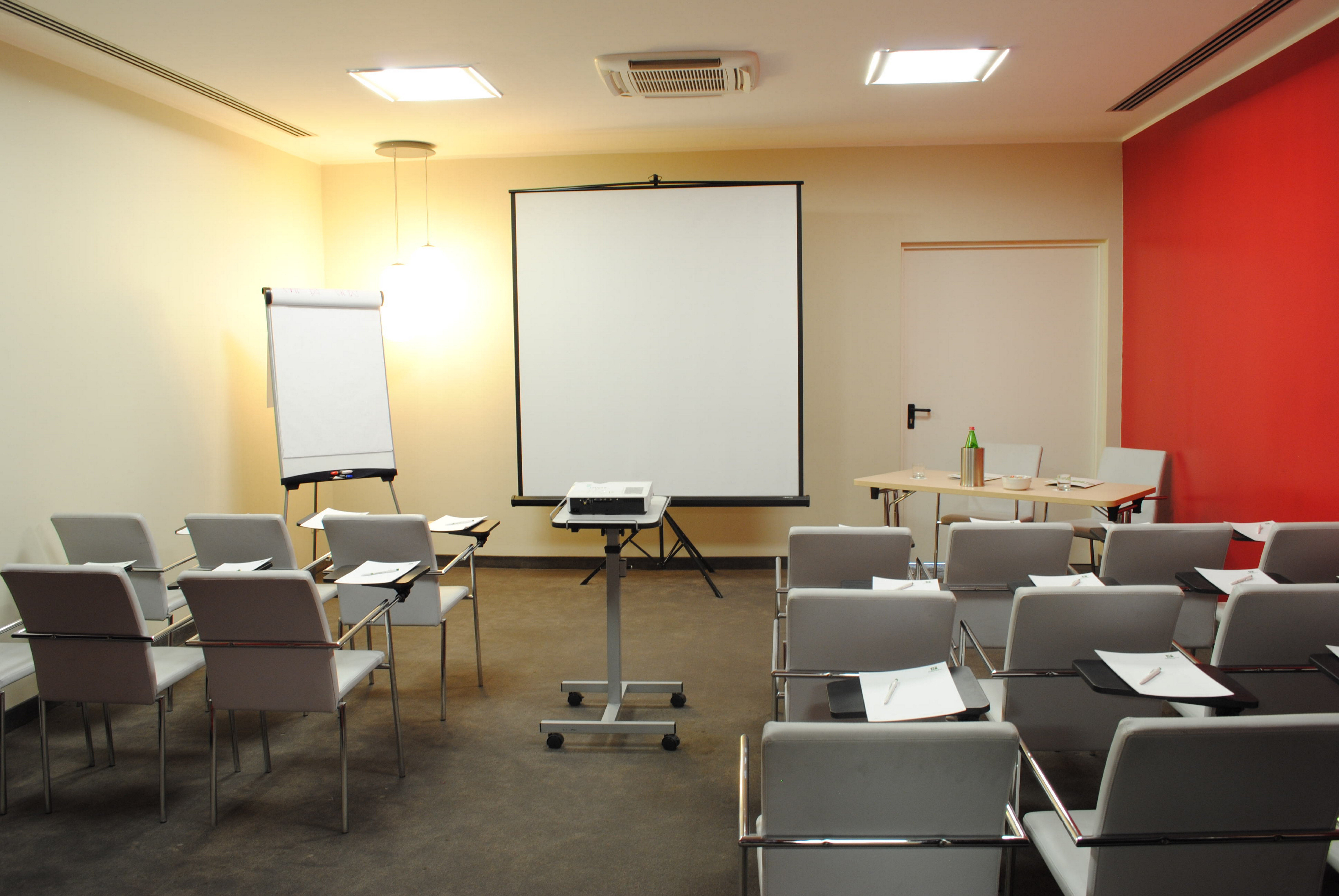 holiday inn genoa city by ihg
