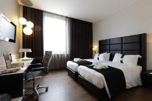 holiday inn genoa city by ihg