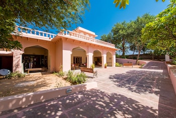 Hotel Dev Vilas,Sawai Madhopur>>Jamool Khera,3 star