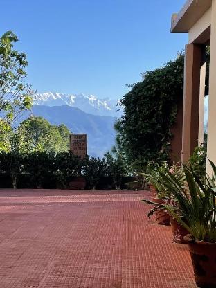 xomotel ranikhet heights