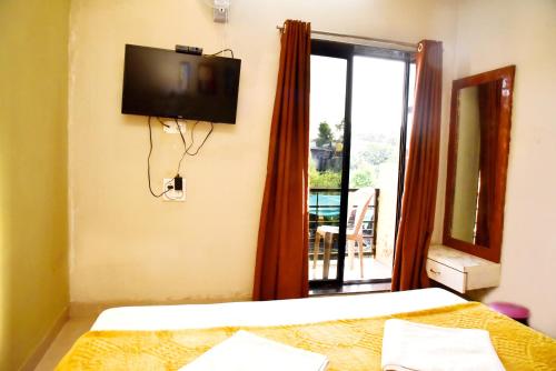 dv inns farmvilla besides strawberry farms