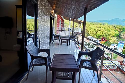dv inns farmvilla besides strawberry farms
