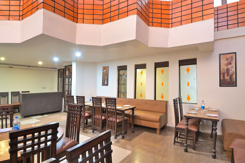 Hotel Mgm1,Gandhi Chowk,4 star