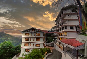 Dream Villa Retreat,Lower, Pelling, Sikkim 737113,2 star