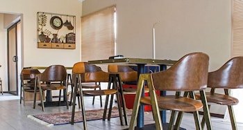 Luxlusive Guest House,,3 star