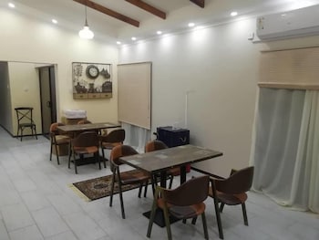 Luxlusive Guest House,,3 star