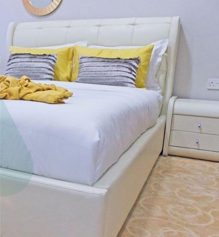 luxlusive guest house