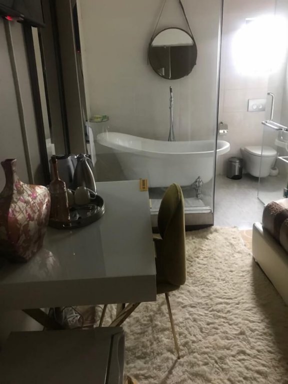 luxlusive guest house