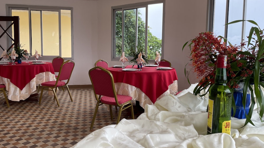 hotel les polygones kribi