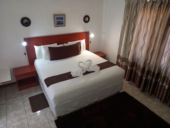 rest shade bed and breakfast