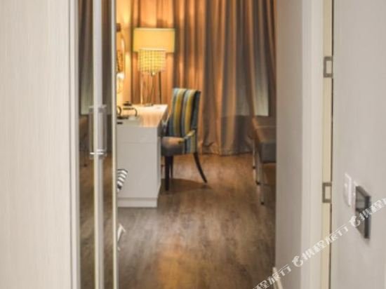 Hotel-Img