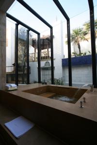 chateau boutique motel