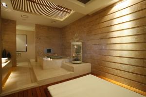 chateau boutique motel