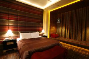 chateau boutique motel