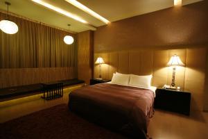 chateau boutique motel