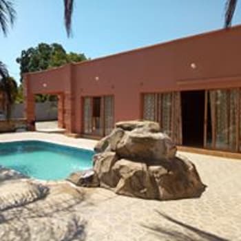 Zenith  Lodge,,3 star