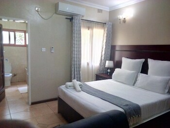 Zenith  Lodge,,3 star