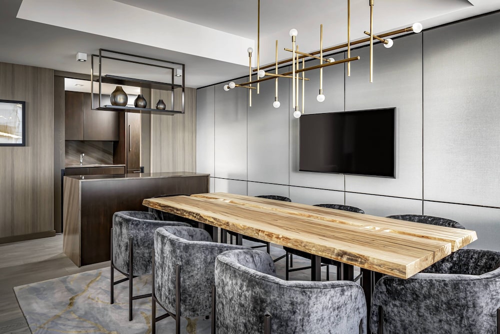 jw marriott edmonton ice district