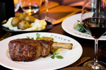 jw marriott edmonton ice district