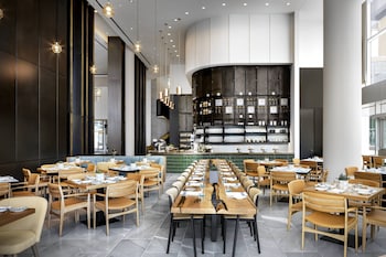 jw marriott edmonton ice district