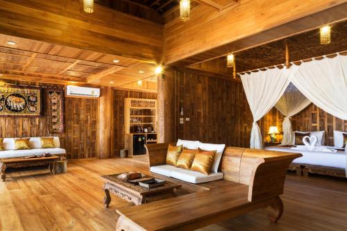 Santhiya Phuket Natai Resort & Spa,Natai Beach>>Khok Kloi,5 star