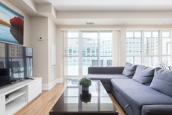 atlas suites cn tower and convention centre