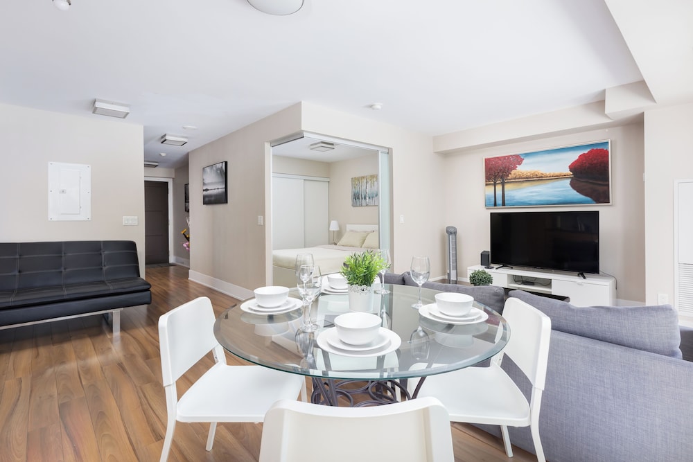 atlas suites cn tower and convention centre