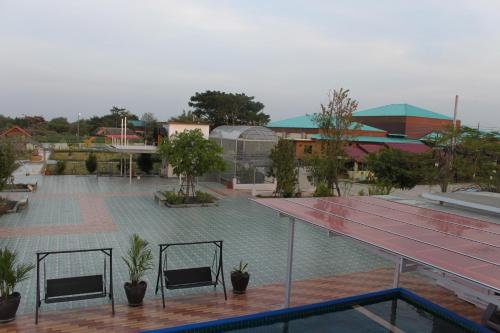 menam resort