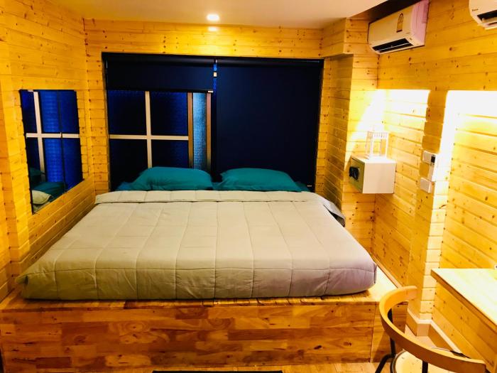 blu cabin ari stylish gay poshtel
