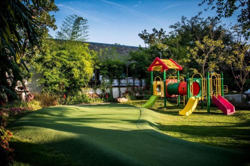 mira residence and resort