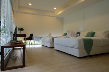 mira residence and resort