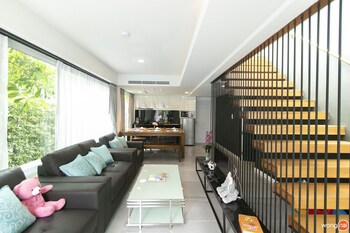 mira residence and resort