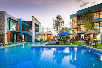 peace blue naiharn naturist resort phuket