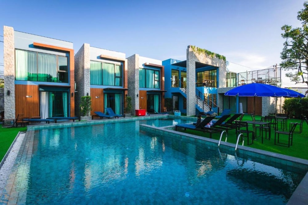 peace blue naiharn naturist resort phuket