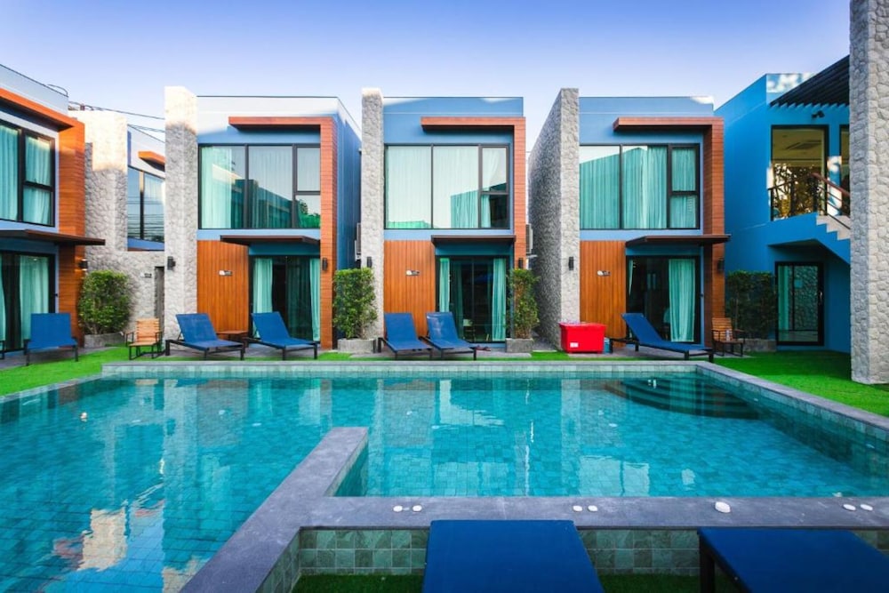 peace blue naiharn naturist resort phuket