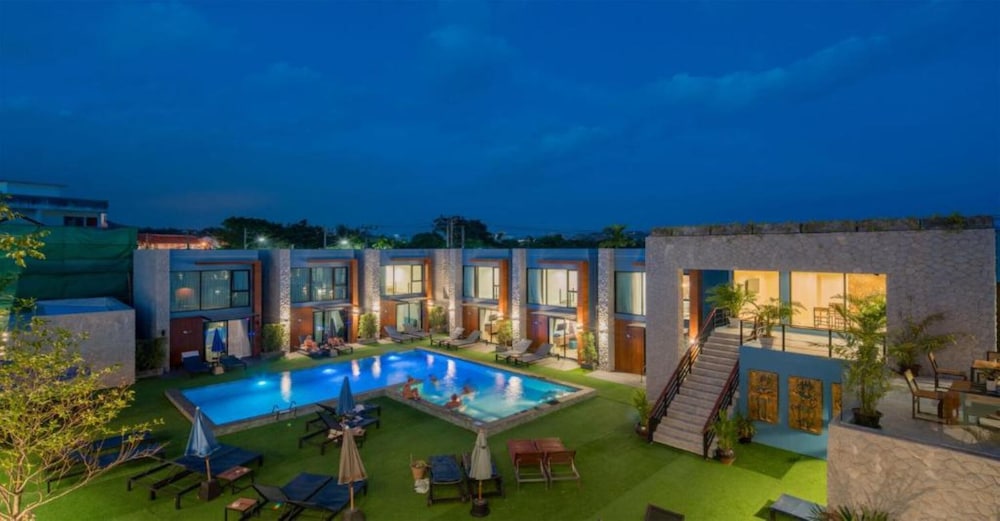 peace blue naiharn naturist resort phuket