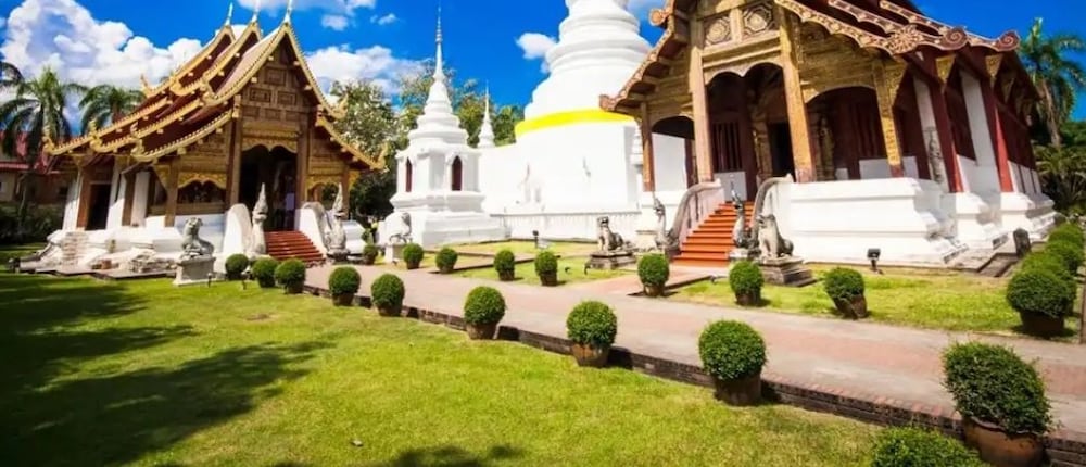 lucky house phra sing chiangmai hostel
