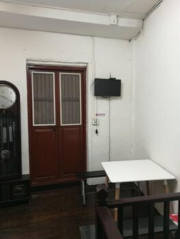 sip n camp hostel