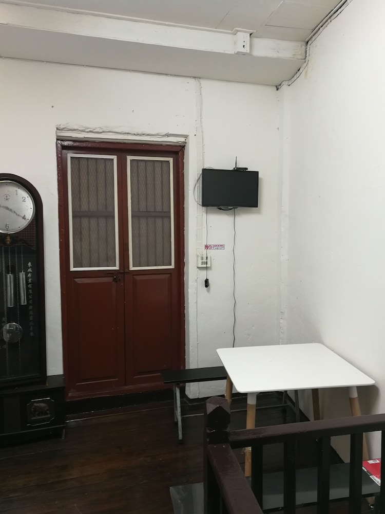 sip n camp hostel