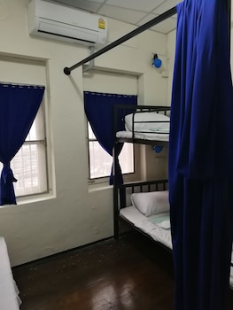 sip n camp hostel