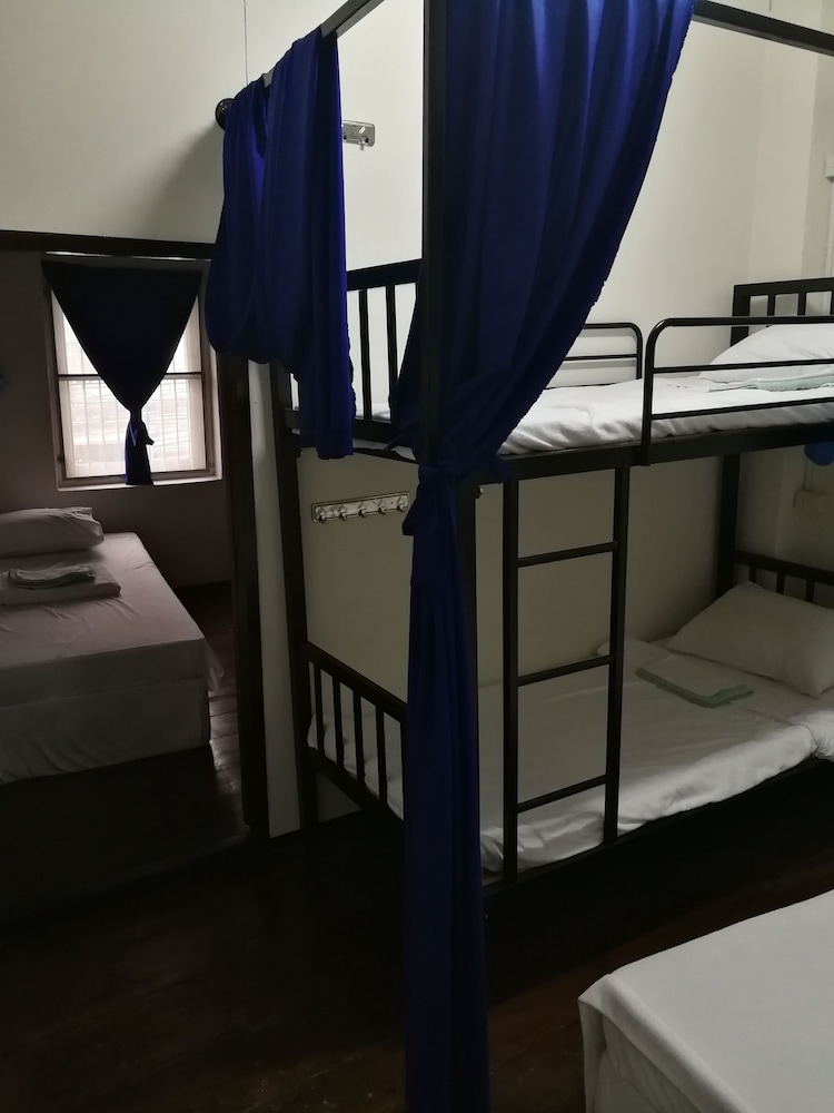 sip n camp hostel
